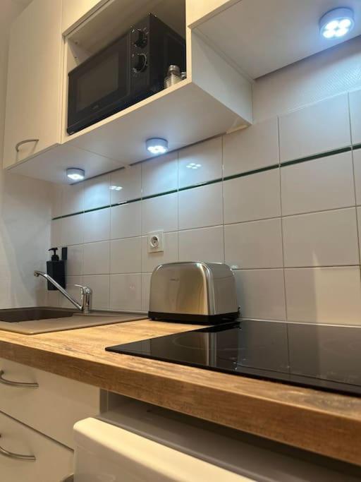 Appartement Neuf Entierement Equipe Proche Centre Amiens Esterno foto